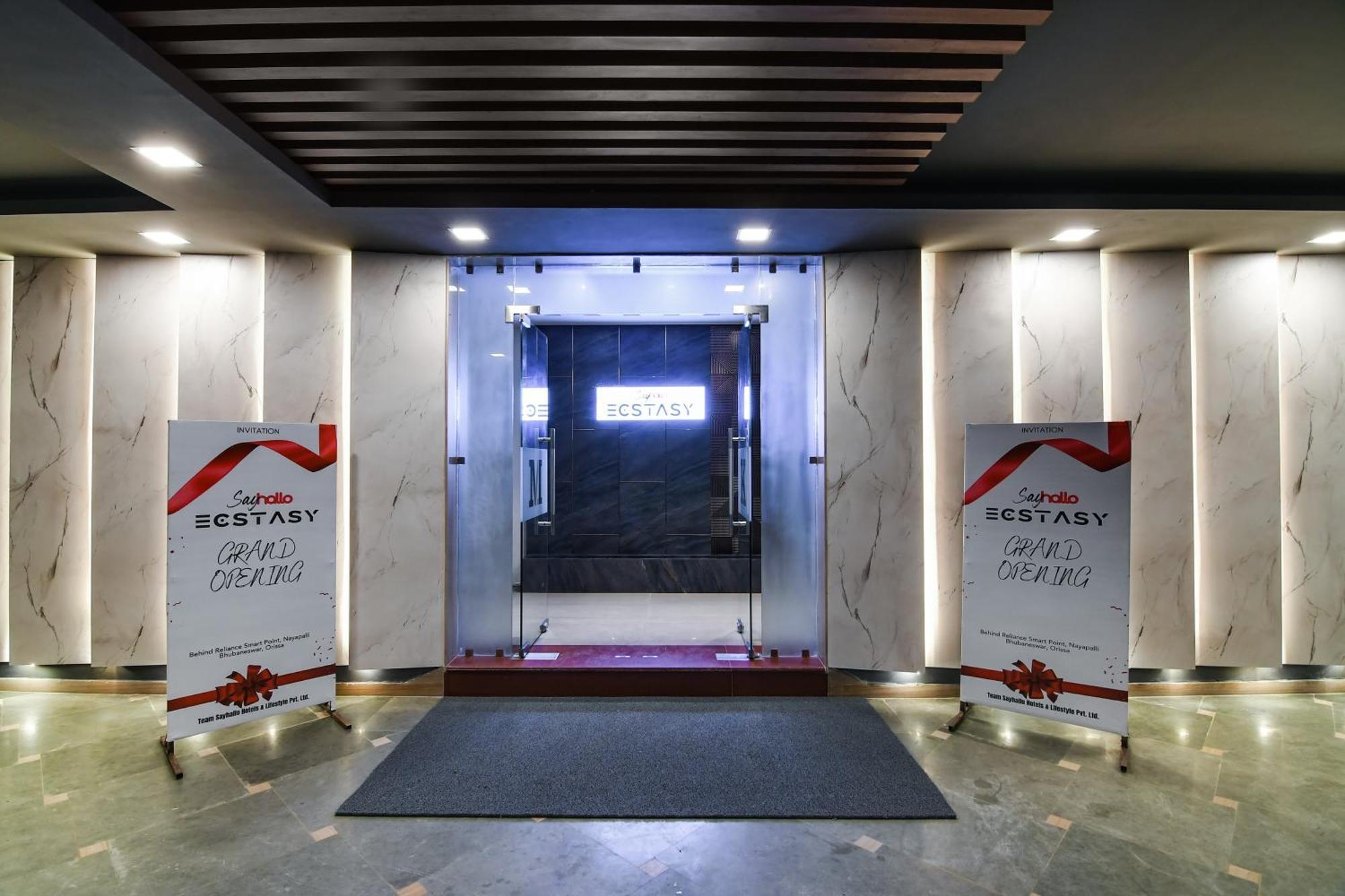 Super Townhouse Oak Sayhallo Ecstasy Bhubaneswar Exterior foto