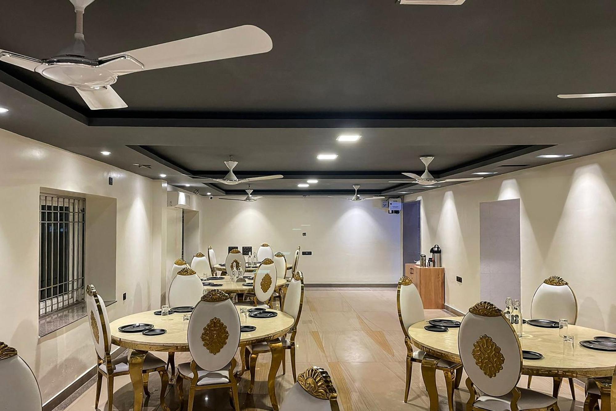 Super Townhouse Oak Sayhallo Ecstasy Bhubaneswar Exterior foto