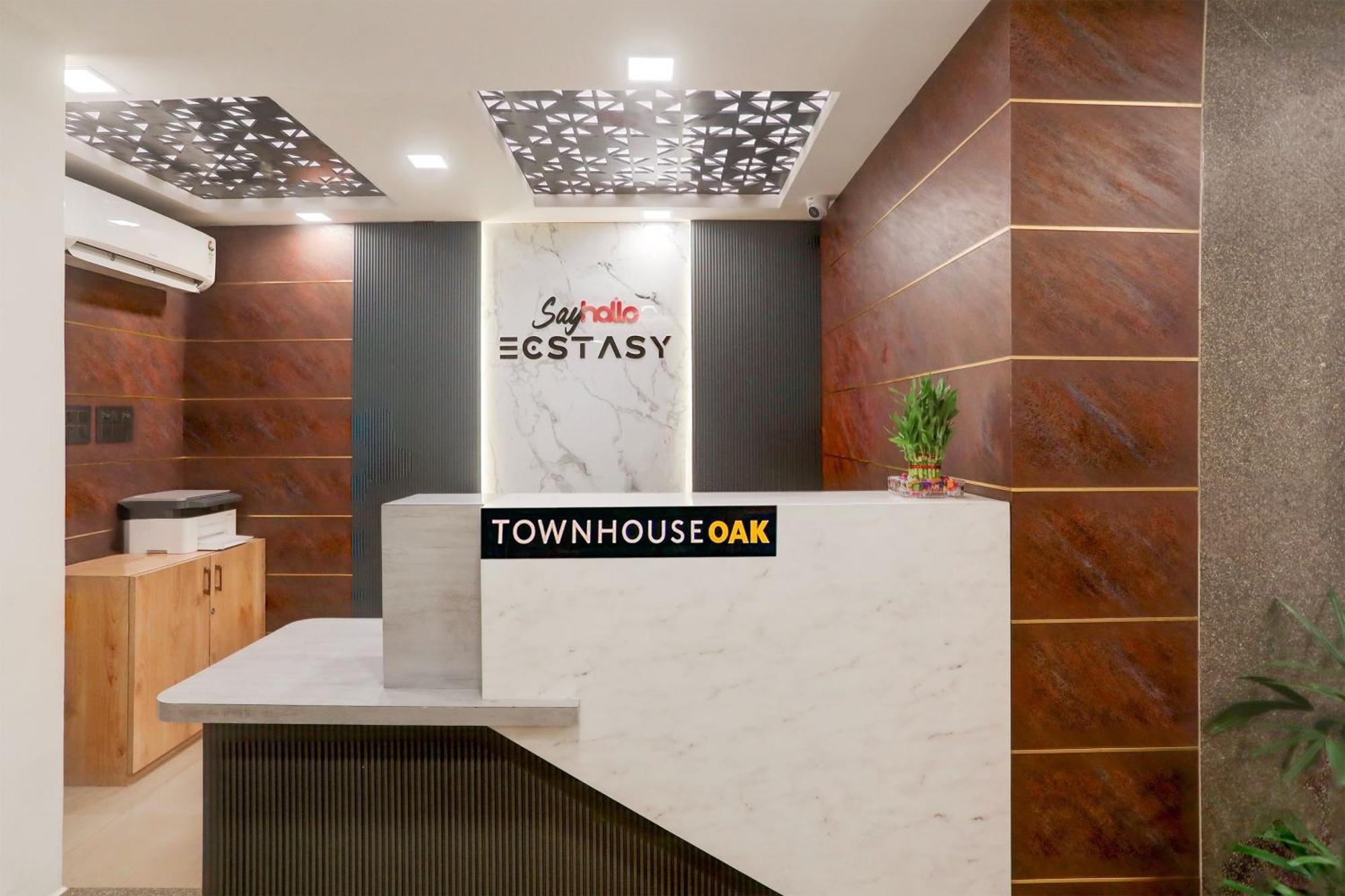 Super Townhouse Oak Sayhallo Ecstasy Bhubaneswar Exterior foto